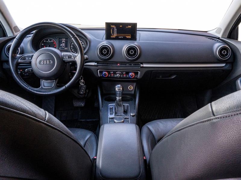 audi A3 2015 - 12