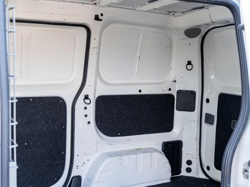 nissan NV200 Cargo compact 2020 - 9