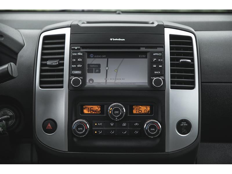 nissan Frontier 2019 - 30