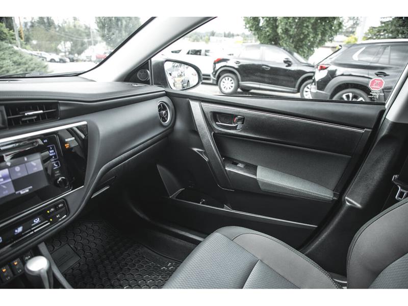 toyota Corolla 2017 - 36