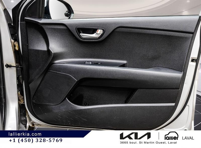 2020 Kia Rio - Image 16