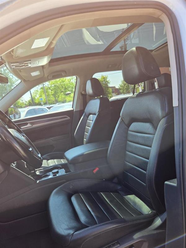 2018 Volkswagen Atlas - Image 18