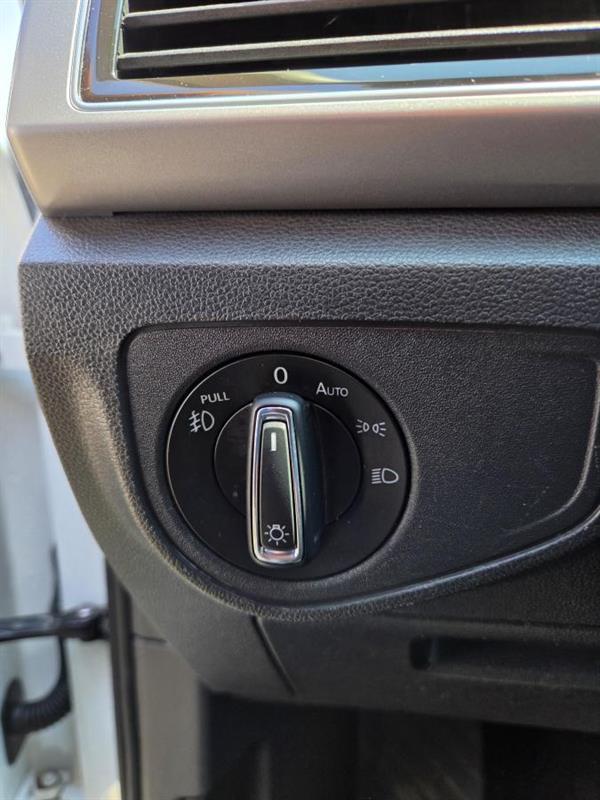 2018 Volkswagen Atlas - Image 20