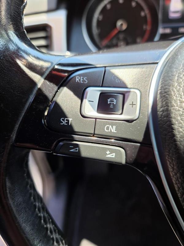 2018 Volkswagen Atlas - Image 21