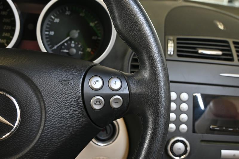2005 Mercedes-Benz SLK - Image 20