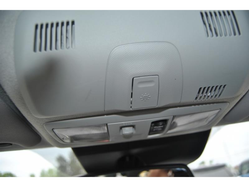 2018 Mitsubishi RVR - Image 21