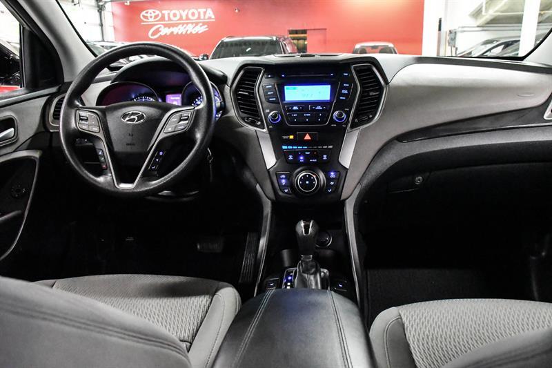 2015 Hyundai Santa Fe - Image 15