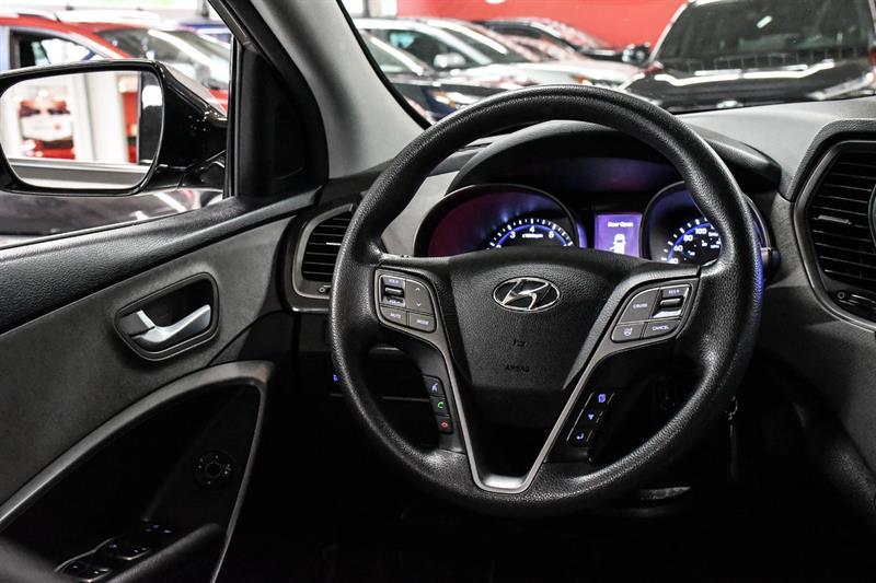 2015 Hyundai Santa Fe - Image 20