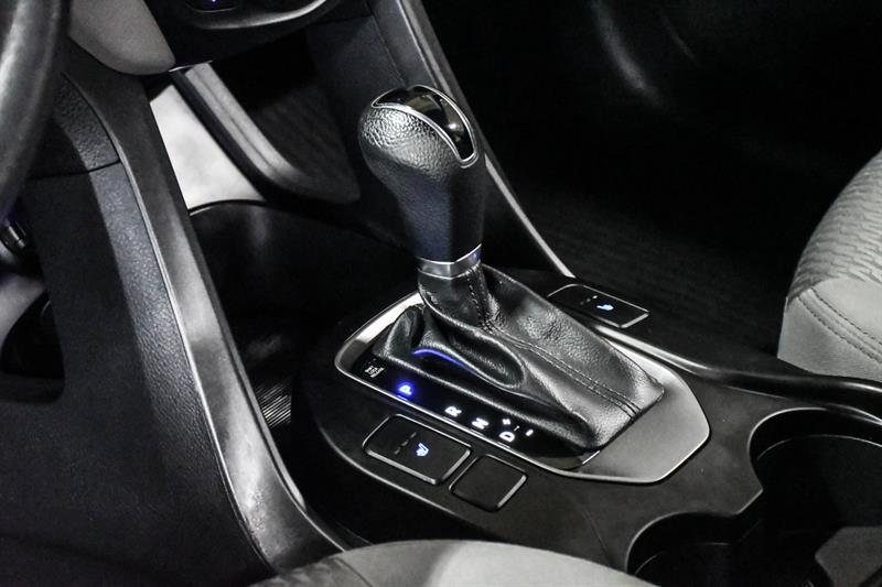 2015 Hyundai Santa Fe - Image 27