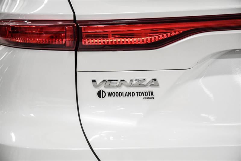 2021 Toyota Venza - Image 38