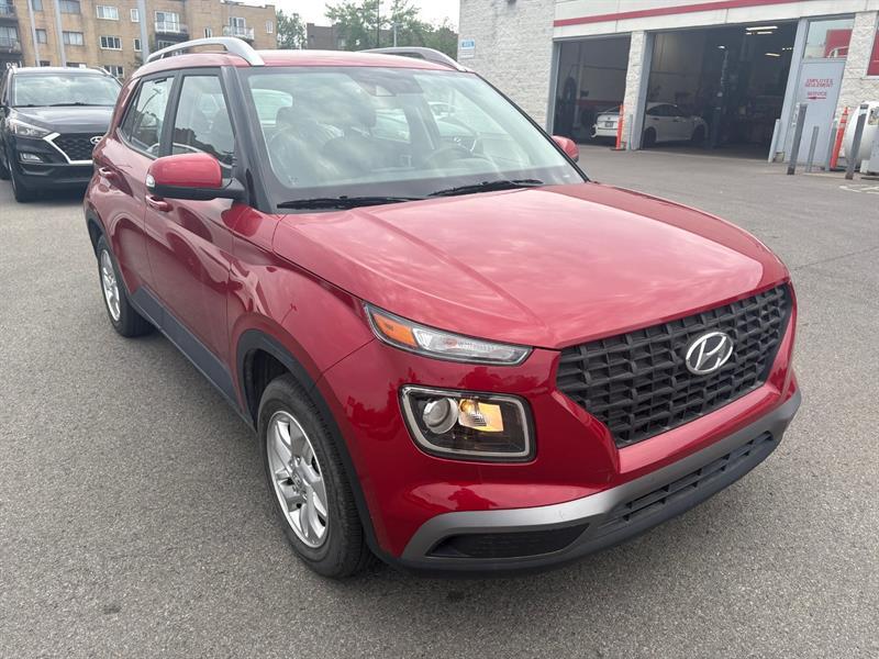 2020 Hyundai Venue - Image 2