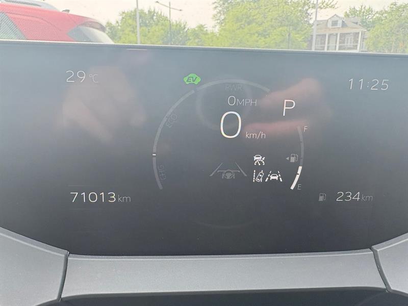2024 Toyota Prius - Image 5