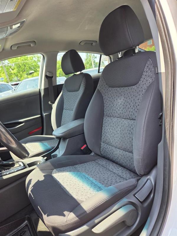 2018 Hyundai Ioniq - Image 16