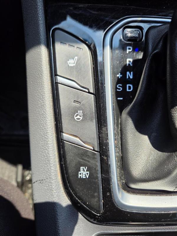 2018 Hyundai Ioniq - Image 20