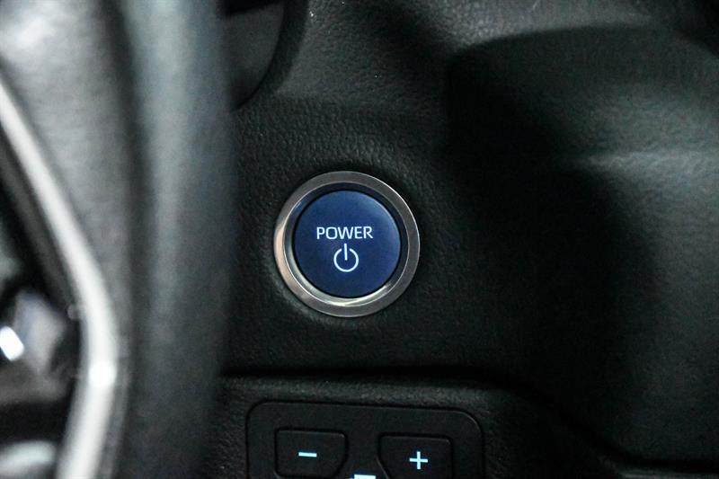 2023 Toyota Sequoia - Image 34