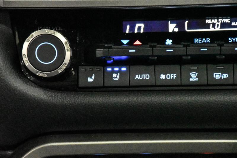 2023 Toyota Sequoia - Image 35