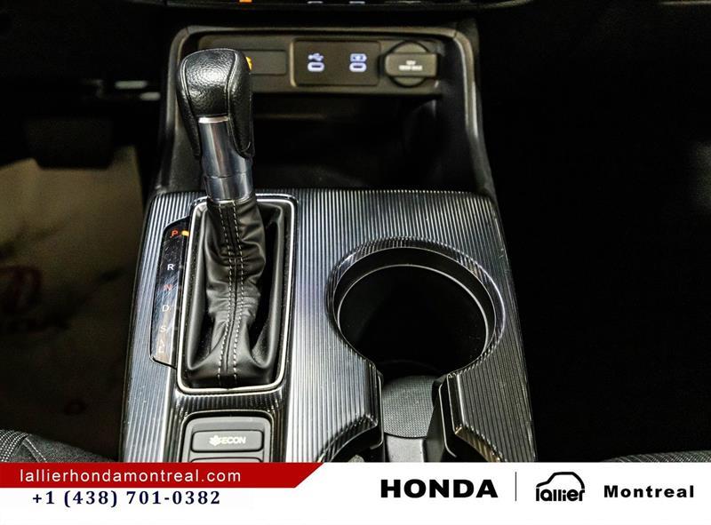 2025 Honda Civic - Image 24