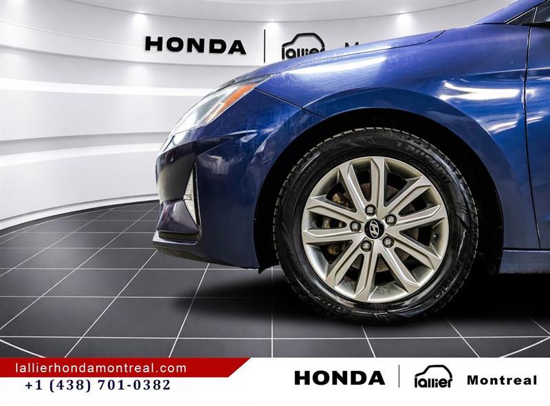 2019 Hyundai Elantra - Image 10