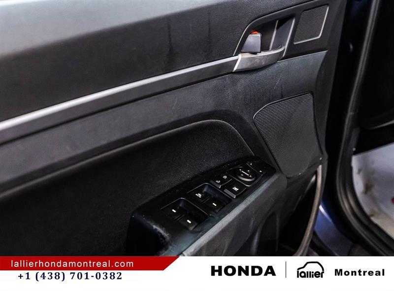 2019 Hyundai Elantra - Image 11