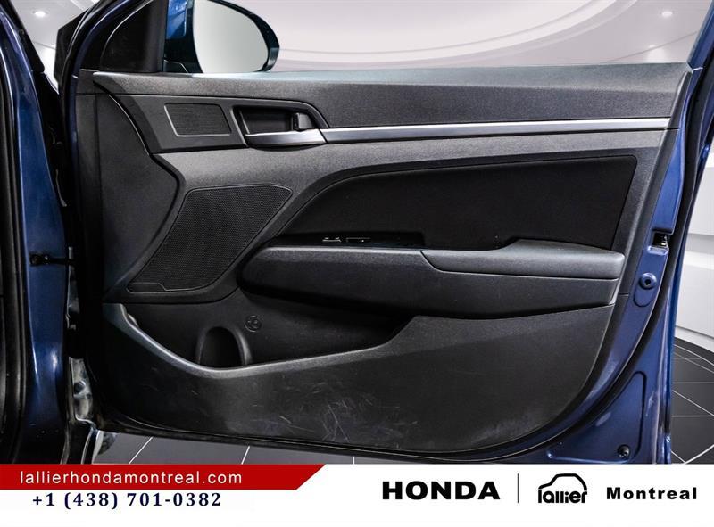2019 Hyundai Elantra - Image 16