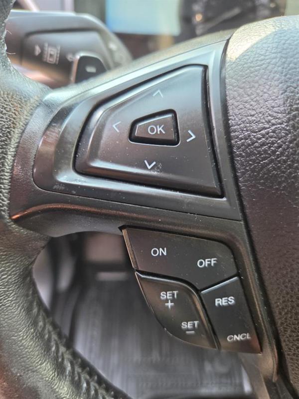 2022 Ford Edge - Image 18