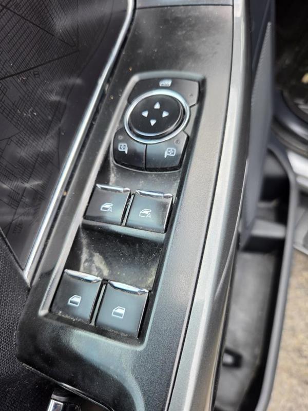 2022 Ford F-150 - Image 17