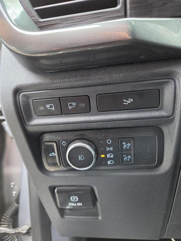 2022 Ford F-150 - Image 18