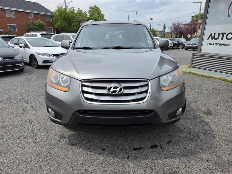 2011 Hyundai Santa Fe - Image 2