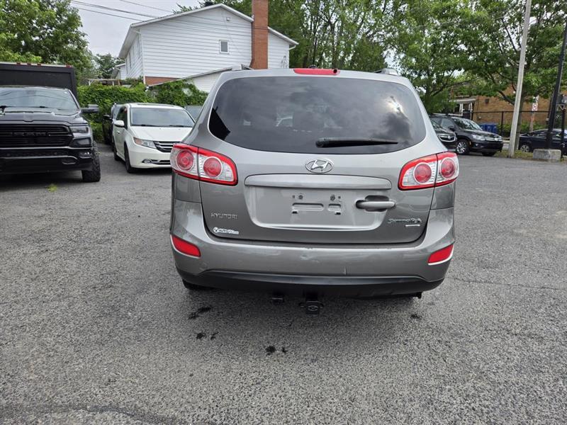 2011 Hyundai Santa Fe - Image 6