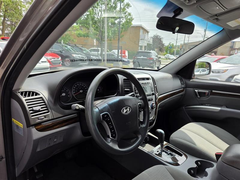 2011 Hyundai Santa Fe - Image 15