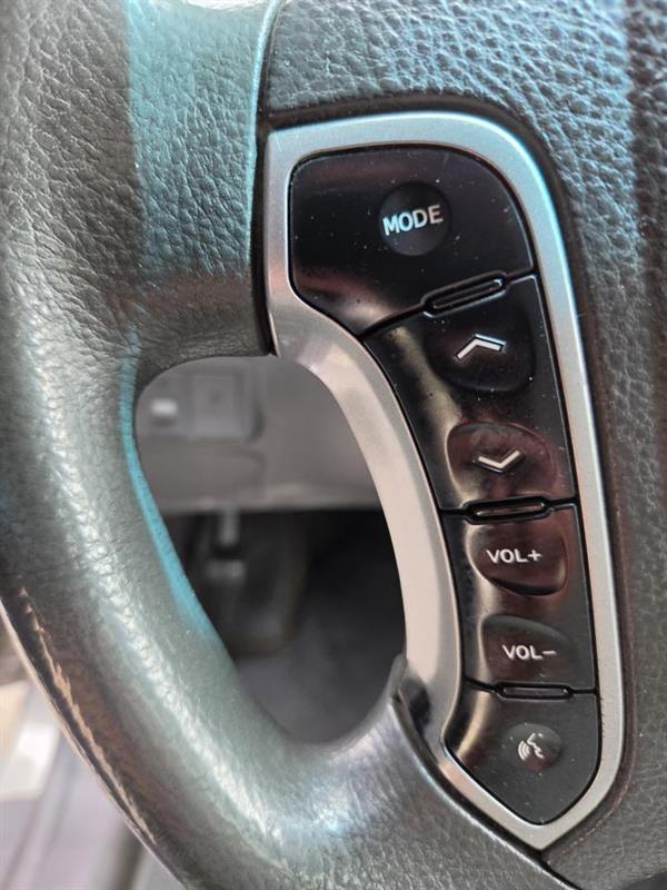 2011 Hyundai Santa Fe - Image 19