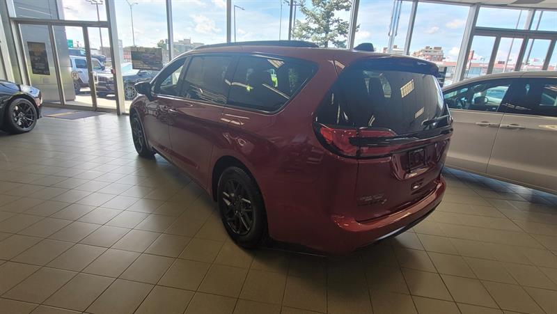 2027 Chrysler Pacifica - Image 2
