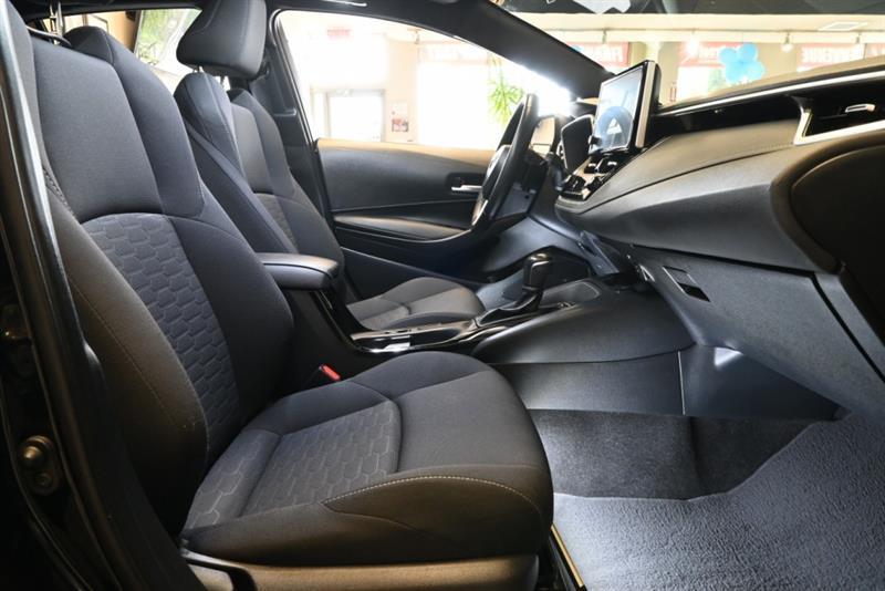 2023 Toyota Corolla - Image 28
