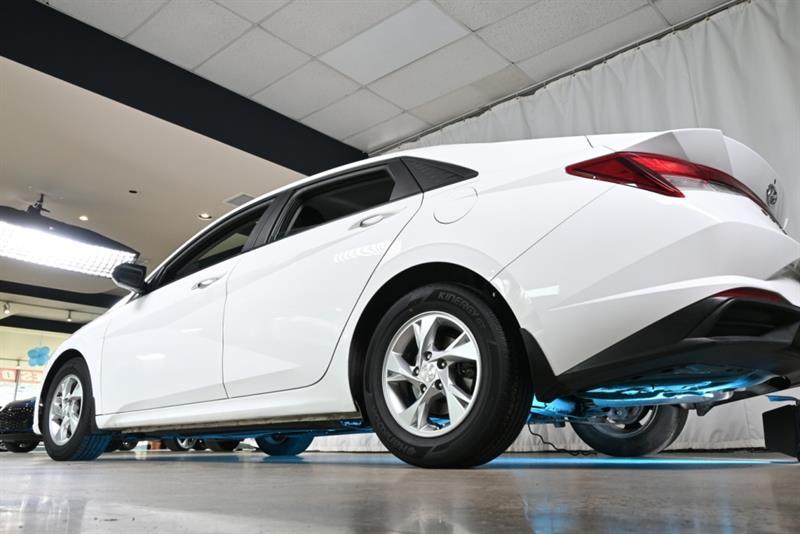 2021 Hyundai Elantra - Image 12