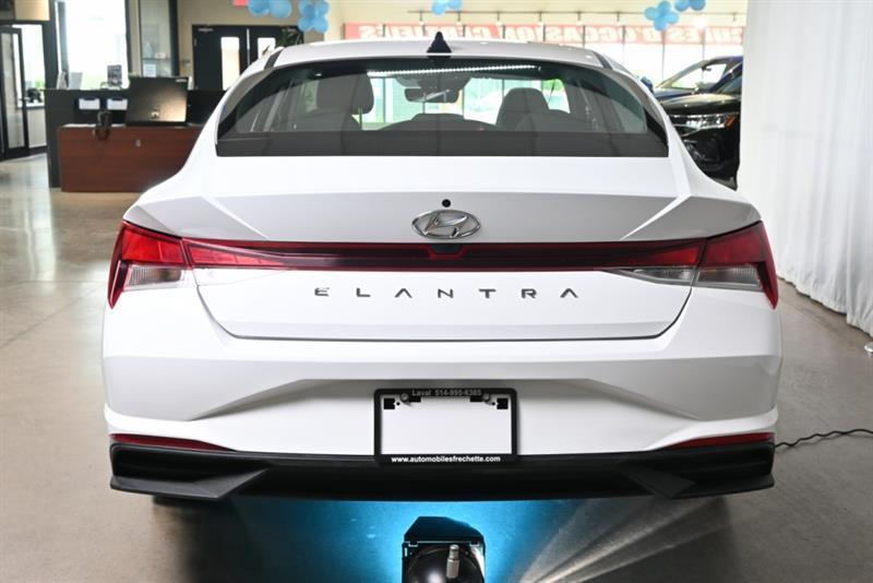 2021 Hyundai Elantra - Image 13