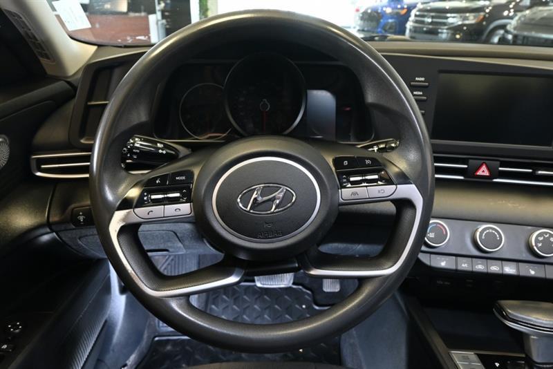 2021 Hyundai Elantra - Image 18