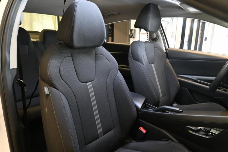 2021 Hyundai Elantra - Image 31