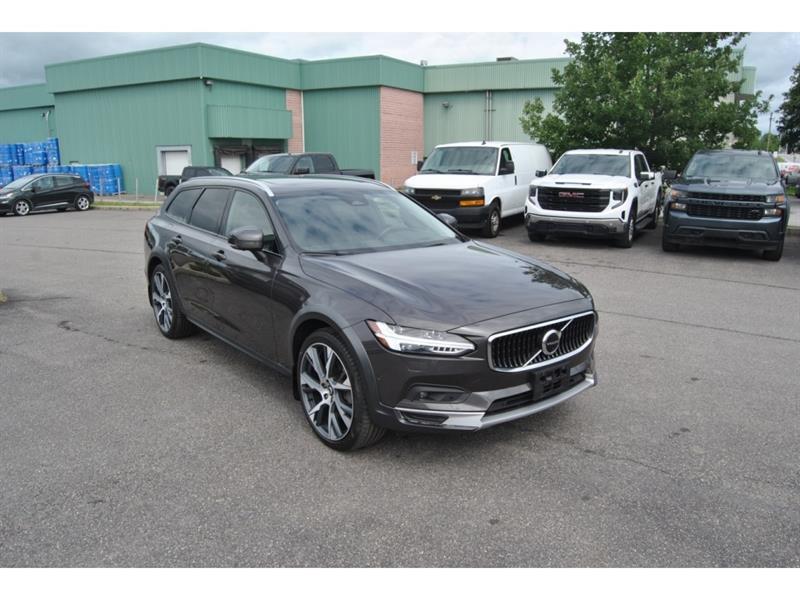 2022 Volvo V90 - Image 7