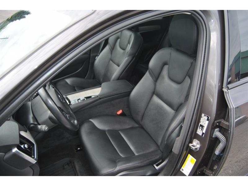 2022 Volvo V90 - Image 9