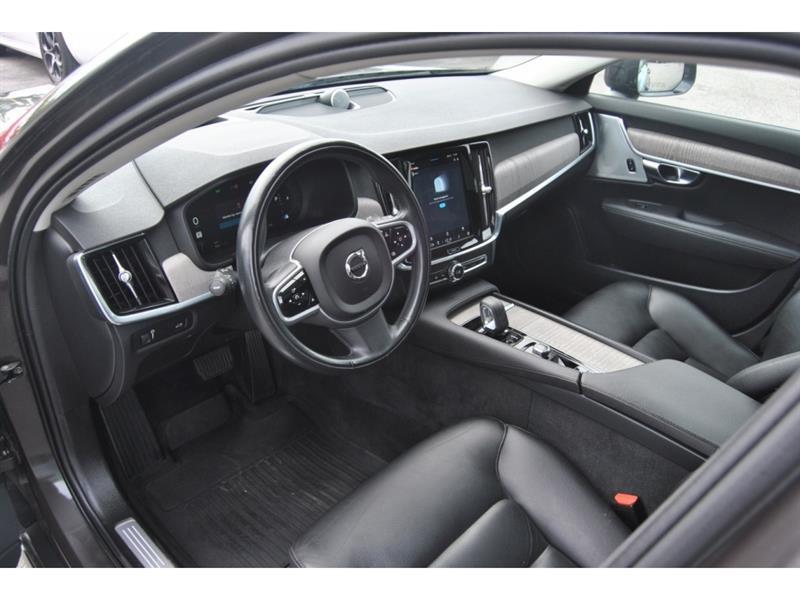 2022 Volvo V90 - Image 13