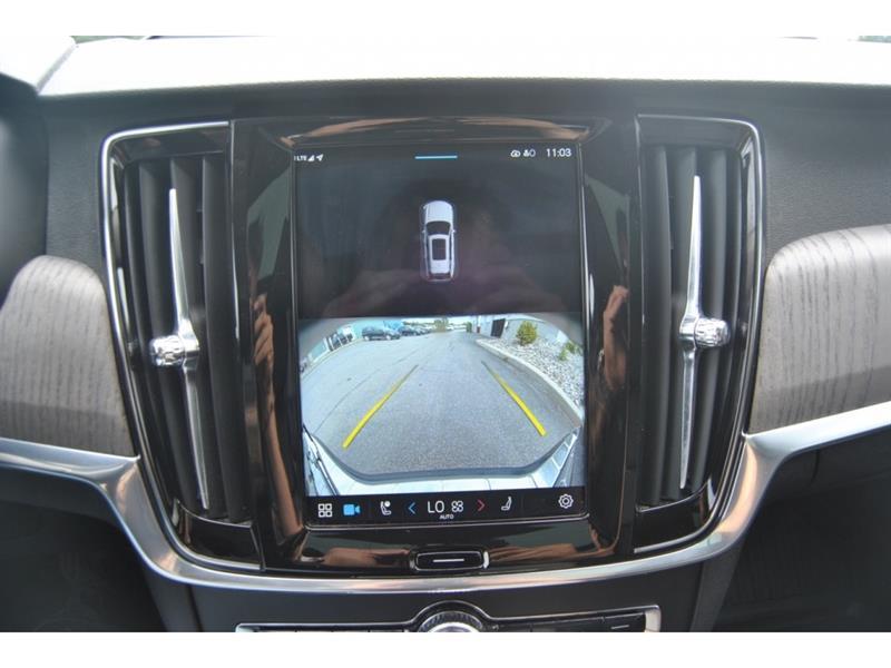 2022 Volvo V90 - Image 21