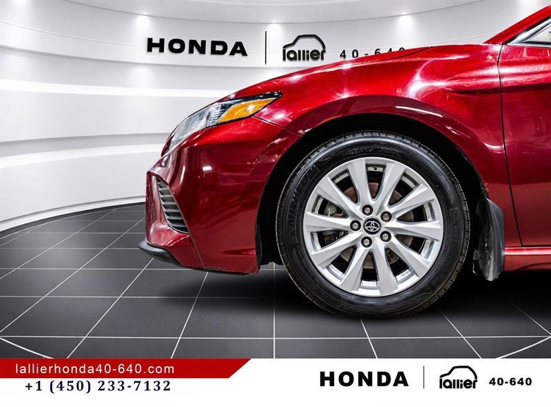 2018 Toyota Camry - Image 10