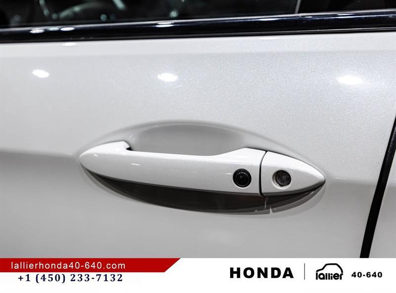 2020 Honda Ridgeline - Image 11