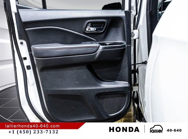 2020 Honda Ridgeline - Image 13