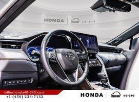 2023 Toyota Venza - Image 18