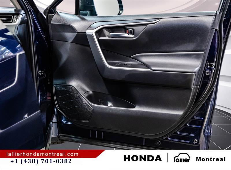 2024 Toyota RAV4 - Image 17