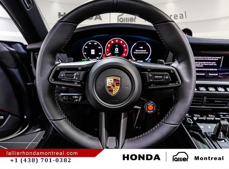 2026 Porsche 911 - Image 25
