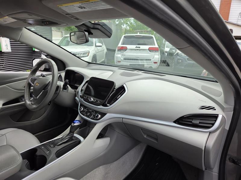 2017 Chevrolet Volt - Image 10