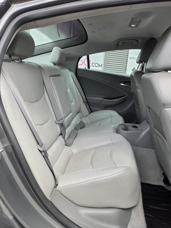 2017 Chevrolet Volt - Image 12