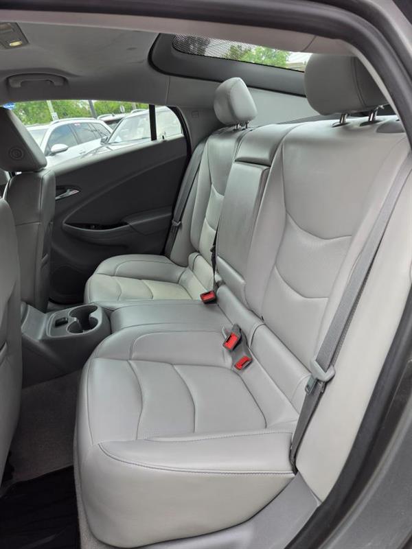2017 Chevrolet Volt - Image 13